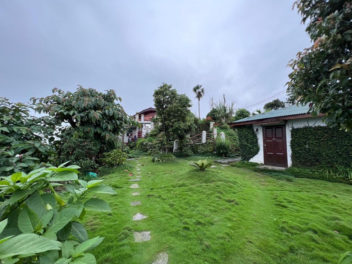 Es Deurali Resort Pokhara Zewnętrze zdjęcie