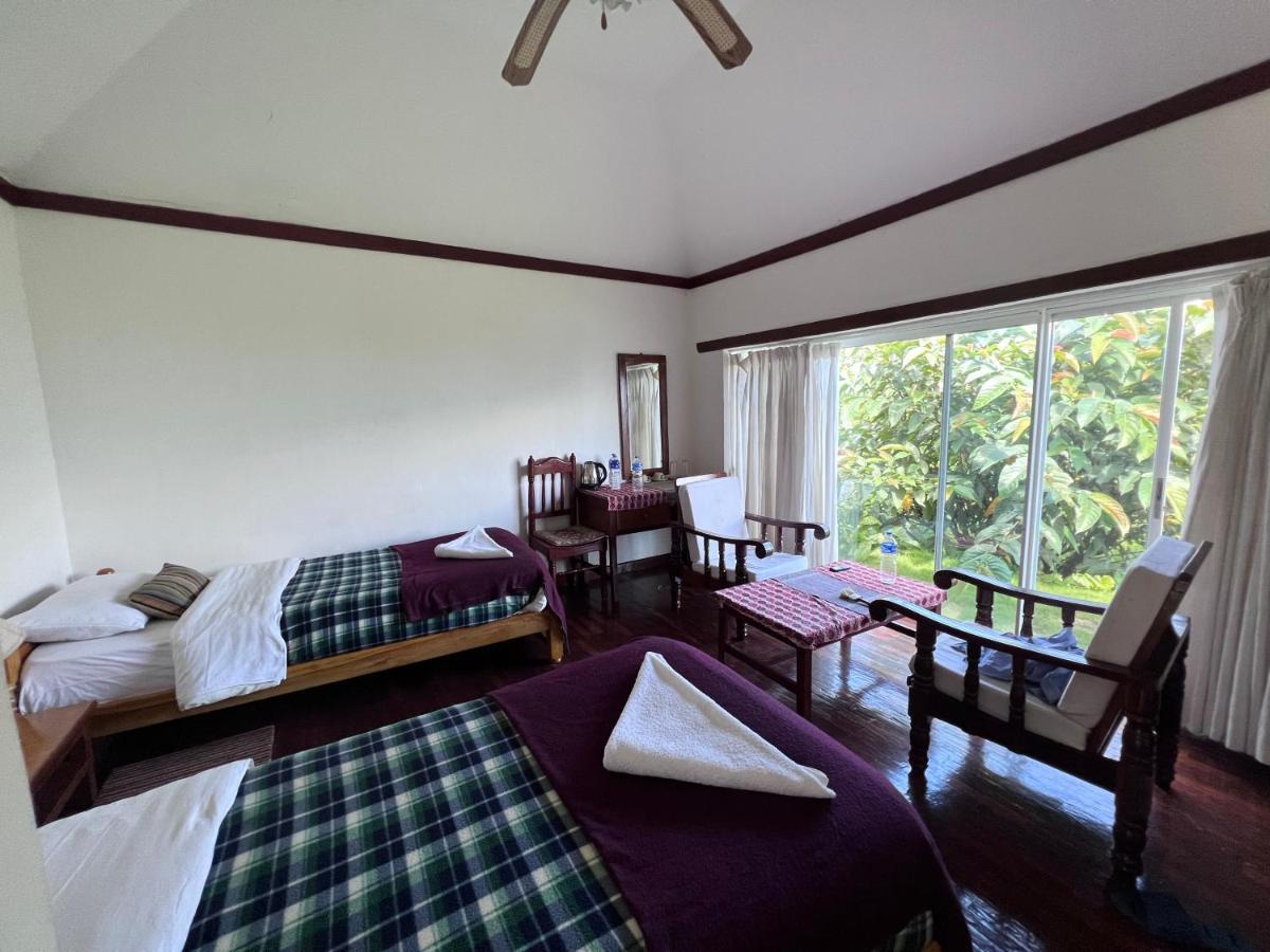 Es Deurali Resort Pokhara Zewnętrze zdjęcie