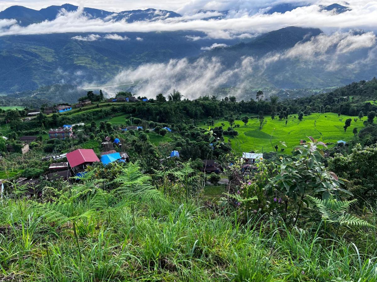 Es Deurali Resort Pokhara Zewnętrze zdjęcie