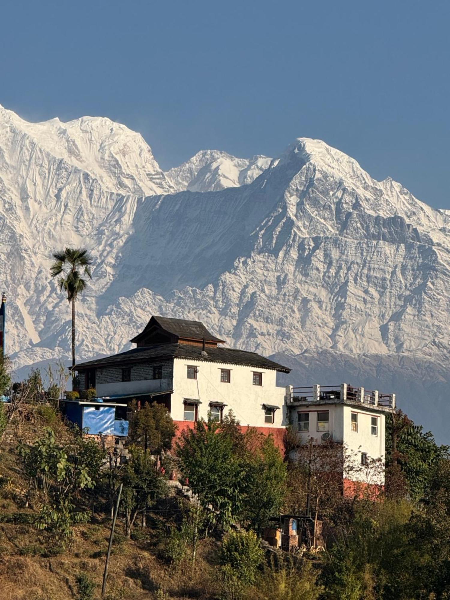 Es Deurali Resort Pokhara Zewnętrze zdjęcie
