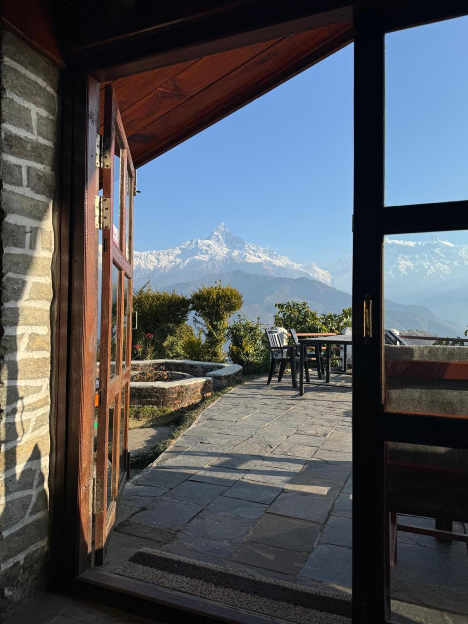 Es Deurali Resort Pokhara Zewnętrze zdjęcie