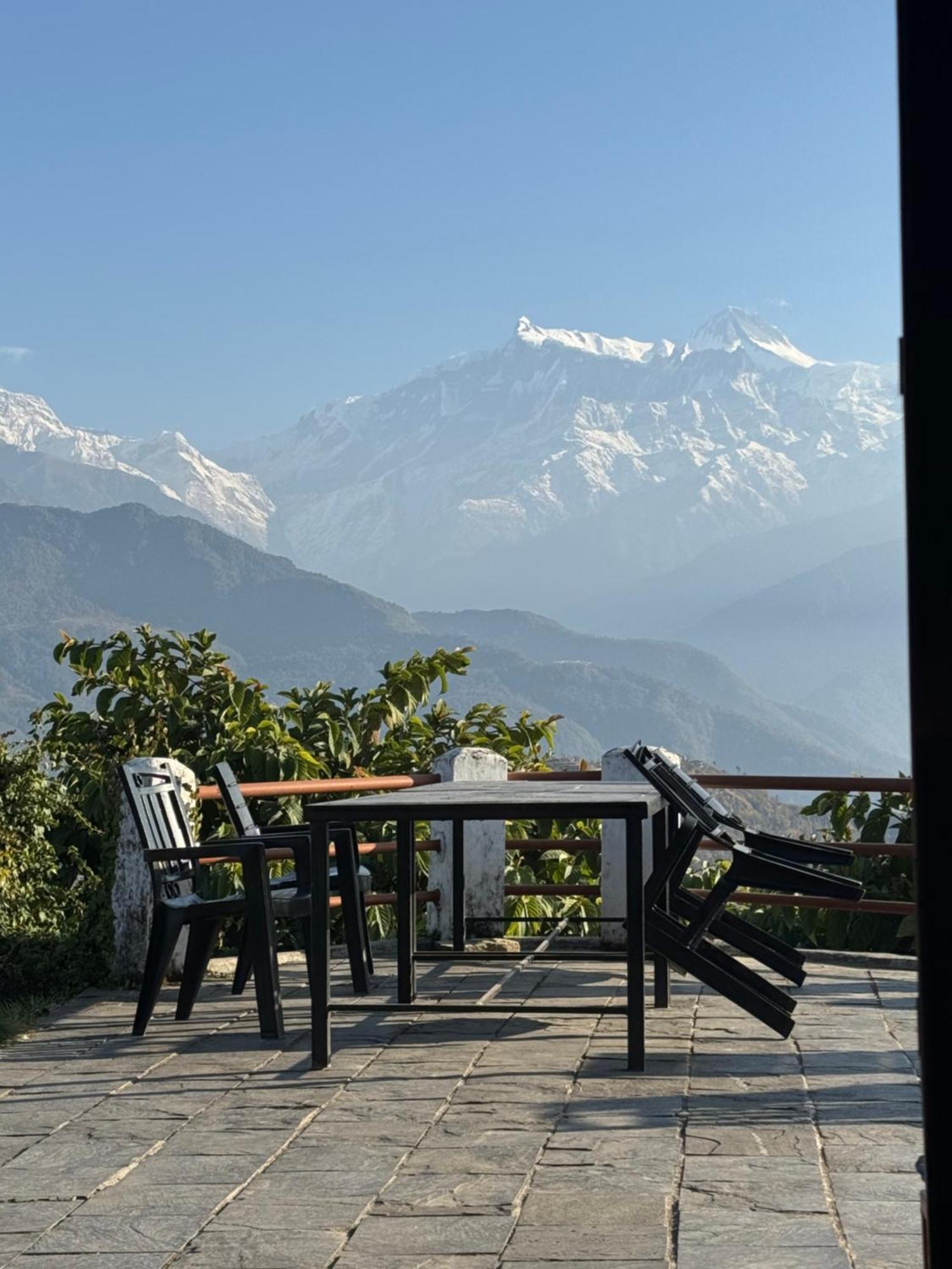 Es Deurali Resort Pokhara Zewnętrze zdjęcie