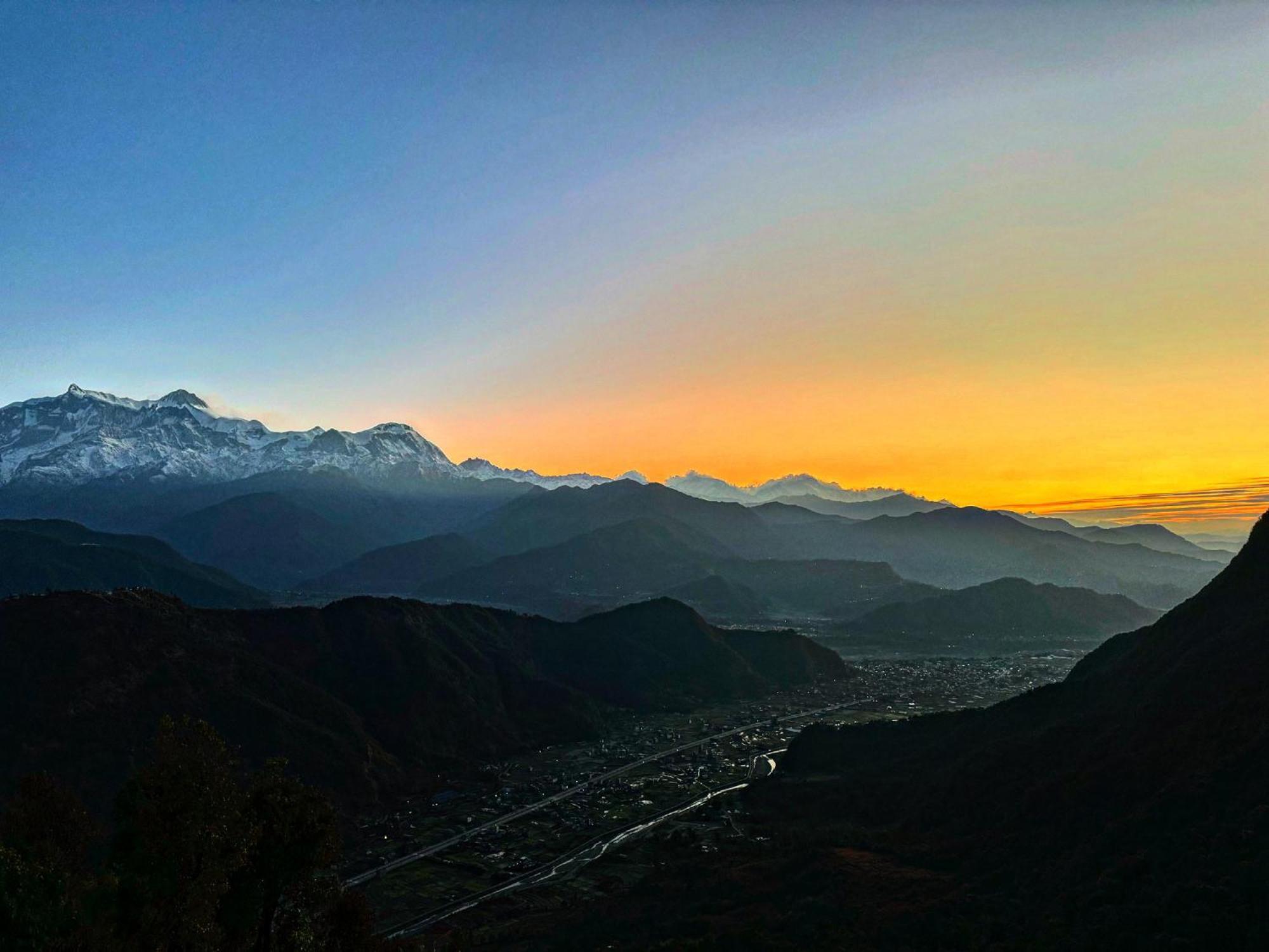 Es Deurali Resort Pokhara Zewnętrze zdjęcie
