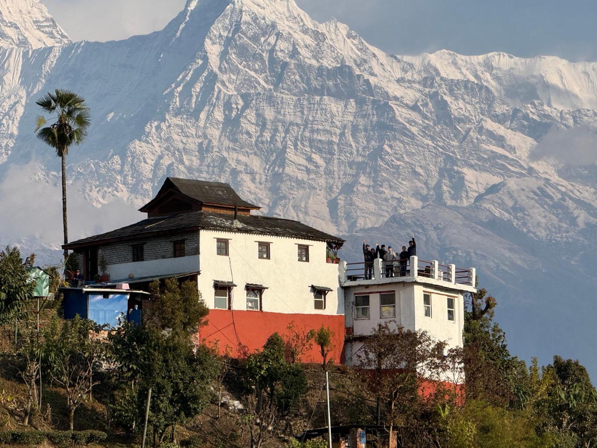 Es Deurali Resort Pokhara Zewnętrze zdjęcie